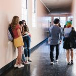 Demoralizacja nieletnich – przyczyny, skutki i metody przeciwdziałania